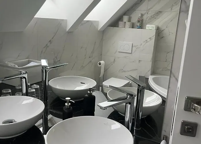 B-apartment 12 Апартаменти